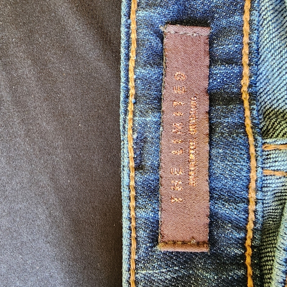 The Limited‎ Blue Straight Jeans with Vintage Appeal - Picture 2 of 5